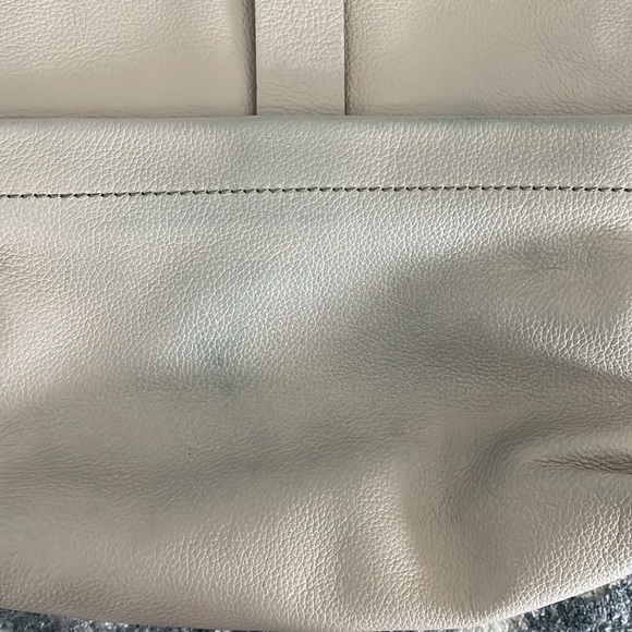 Fossil leather crossbody purse. Taupe in good used condition. - Picture 4 of 11